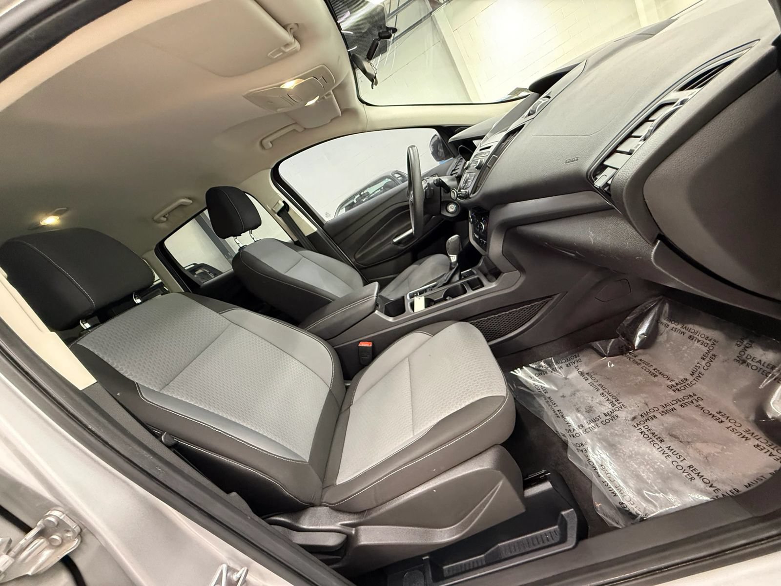 Used 2017 Ford Escape SE FWD image 24