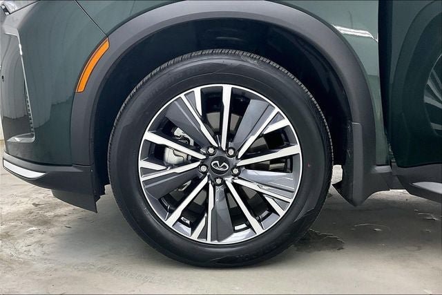 Certified 2026 INFINITI QX60 Luxe w/ Cargo Package AWD/4WD image 10