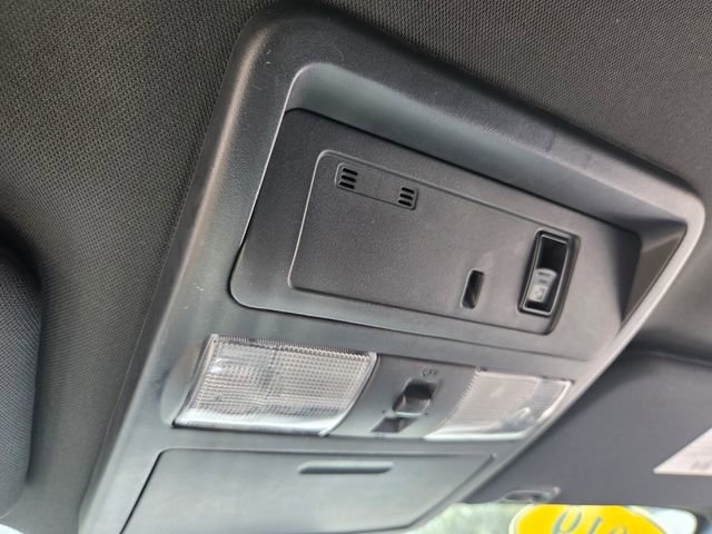 Used 2019 Nissan Titan SV w/ SV Convenience Package image 34