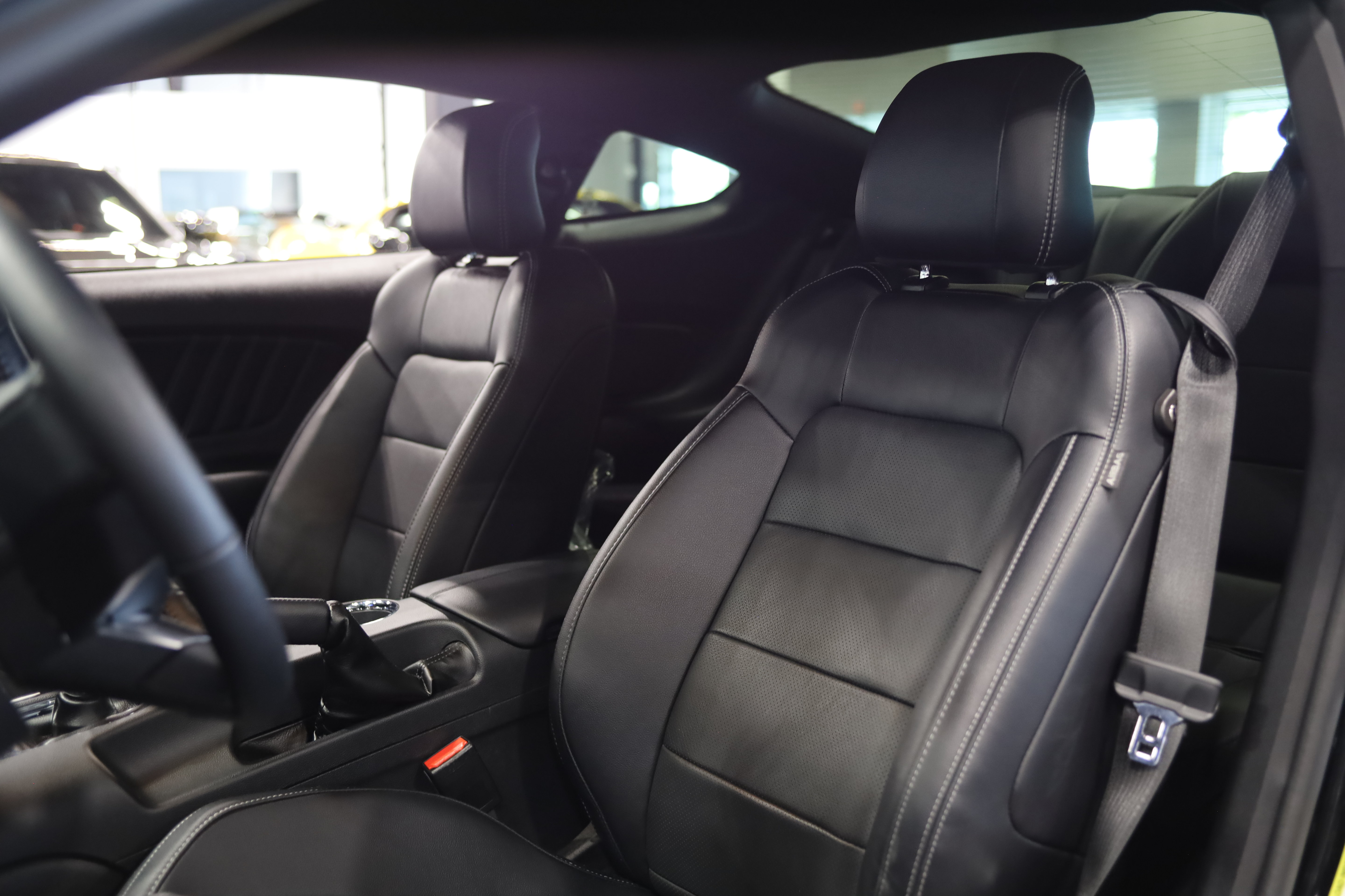 Used 2017 Ford Mustang GT Premium w/ GT Performance Package RWD image 17