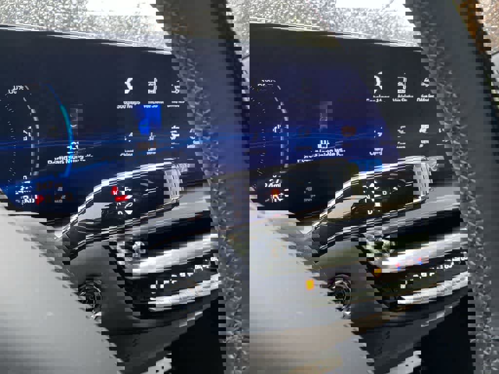 Certified 2025 Cadillac Lyriq Luxury w/ Nappa Leather Package image 26