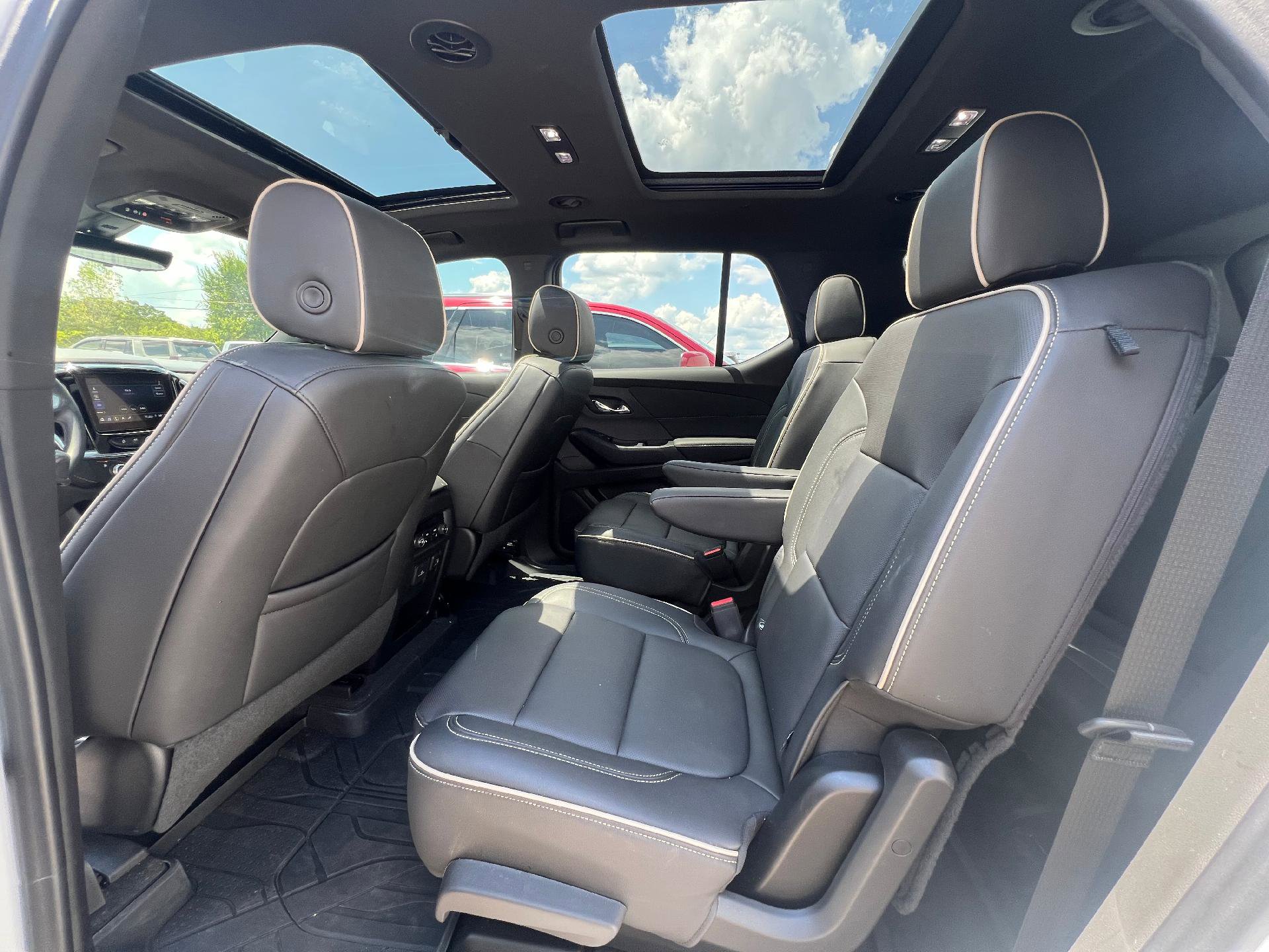 Used 2024 Chevrolet Traverse Premier w/ Redline Edition image 11