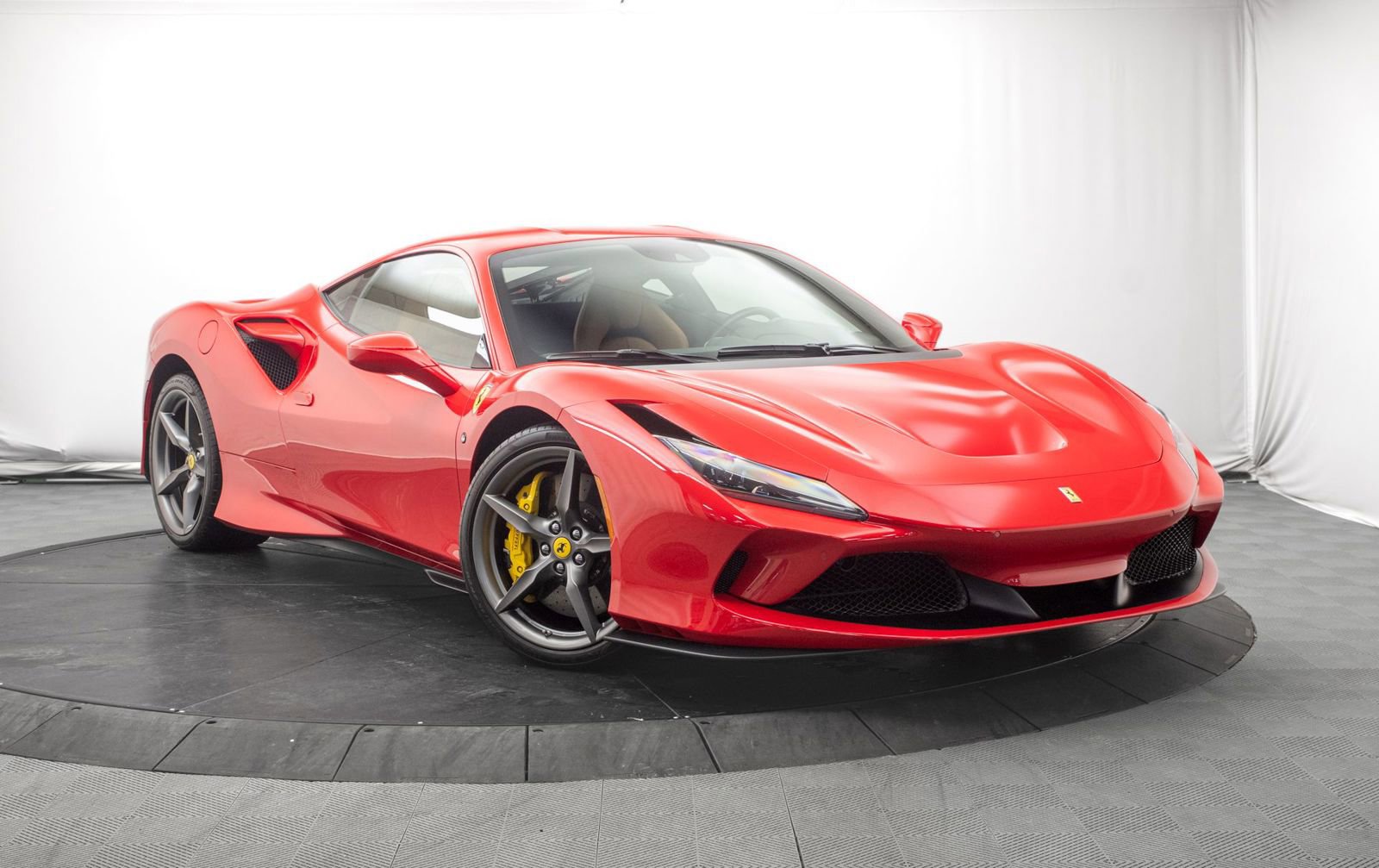 Used 2022 Ferrari F8 Tributo image 1