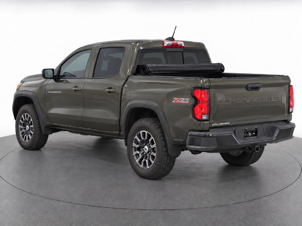 Used 2023 Chevrolet Colorado Z71 w/ Z71 Convenience Package 2 AWD/4WD image 4
