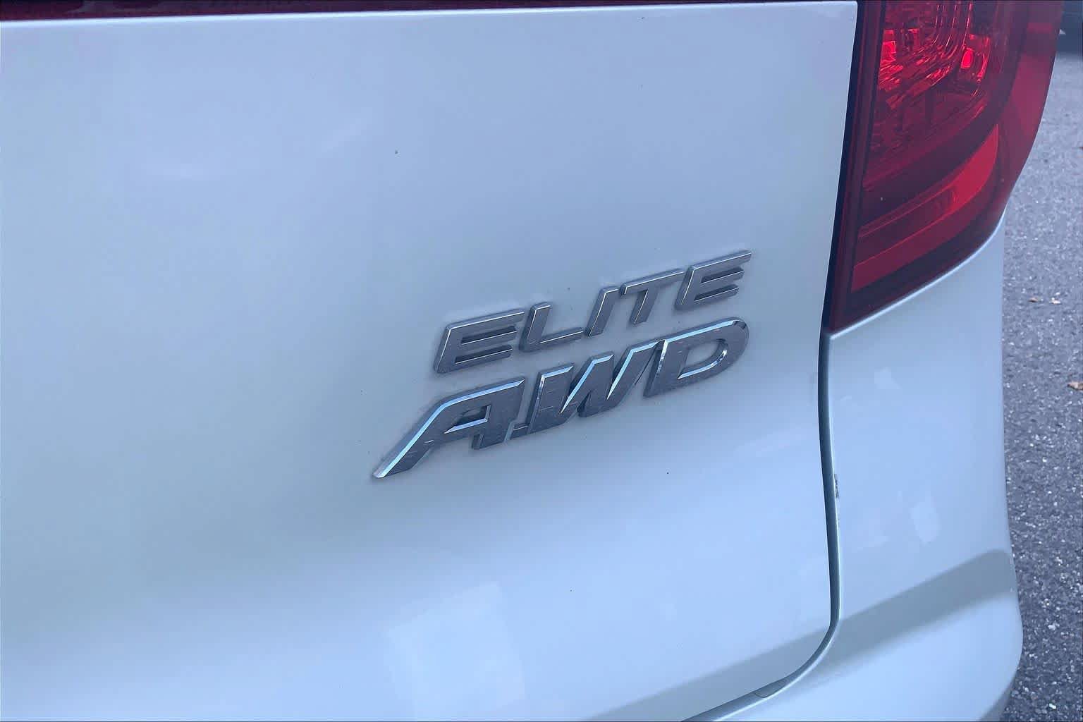 Used 2016 Honda Pilot Elite image 10