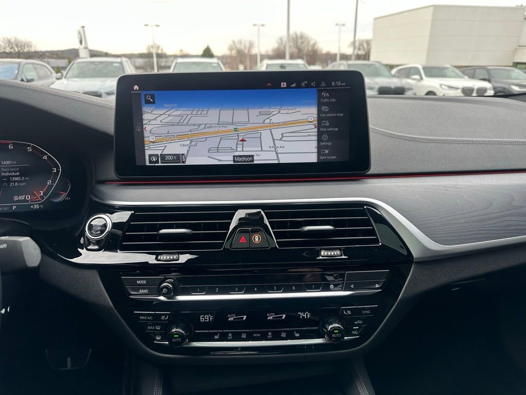 Used 2023 BMW M550i xDrive w/ Executive Package image 31