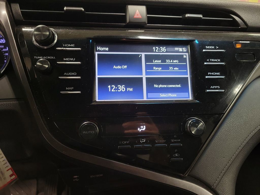 Used 2019 Toyota Camry SE image 14