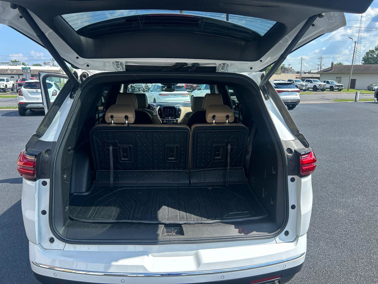Used 2022 Chevrolet Traverse Premier w/ LPO, Floor Liner Package FWD image 13