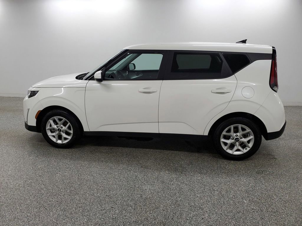 Used 2024 Kia Soul LX w/ Option Group 015 image 9