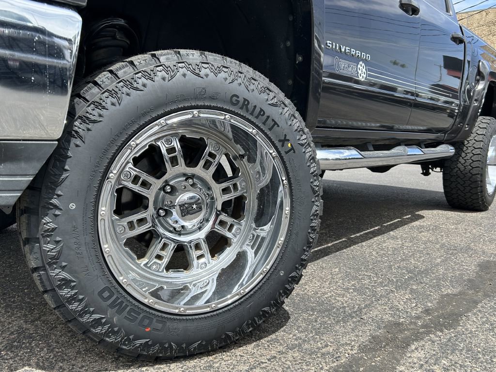Used 2015 Chevrolet Silverado 1500 LT w/ LT Convenience Package AWD/4WD image 19