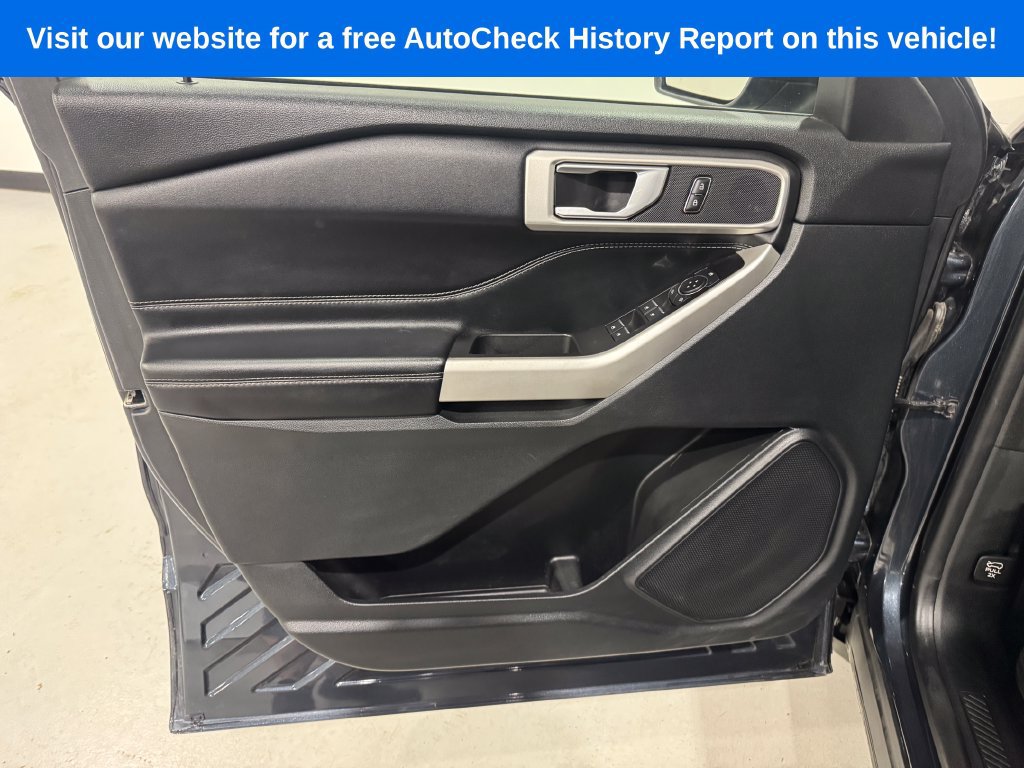 Used 2022 Ford Explorer XLT AWD/4WD image 15