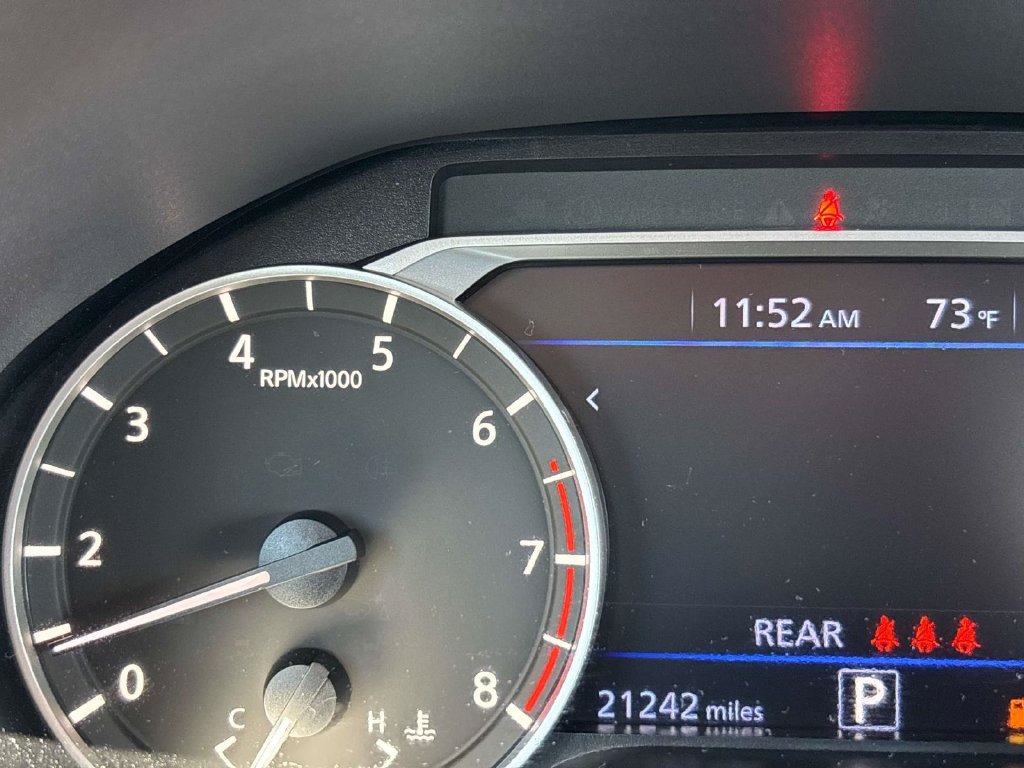 Used 2023 Nissan Altima 2.5 SR AWD/4WD image 18