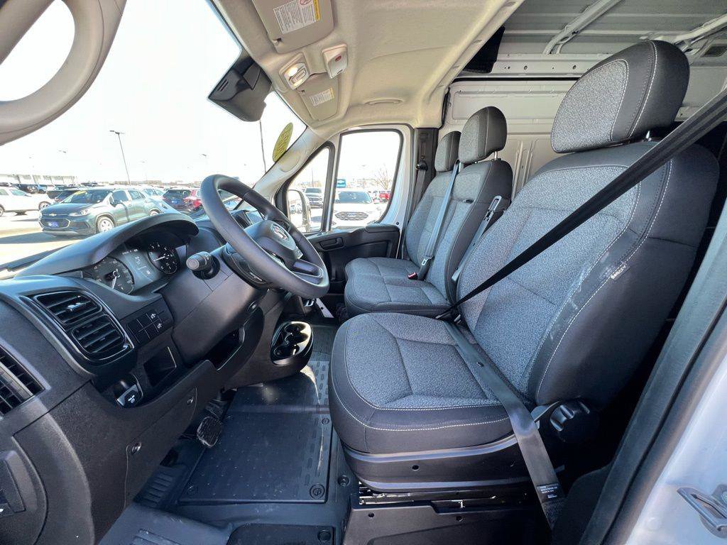 Used 2024 RAM ProMaster 2500 image 18