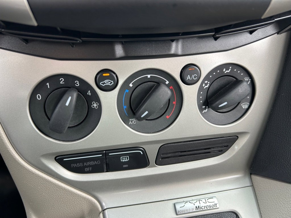 Used 2013 Ford Focus SE image 22