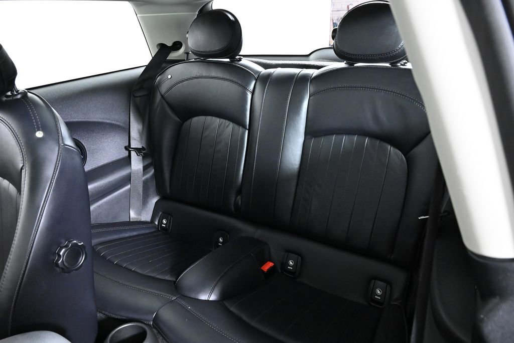 Used 2019 MINI Cooper S w/ Premium Package image 25