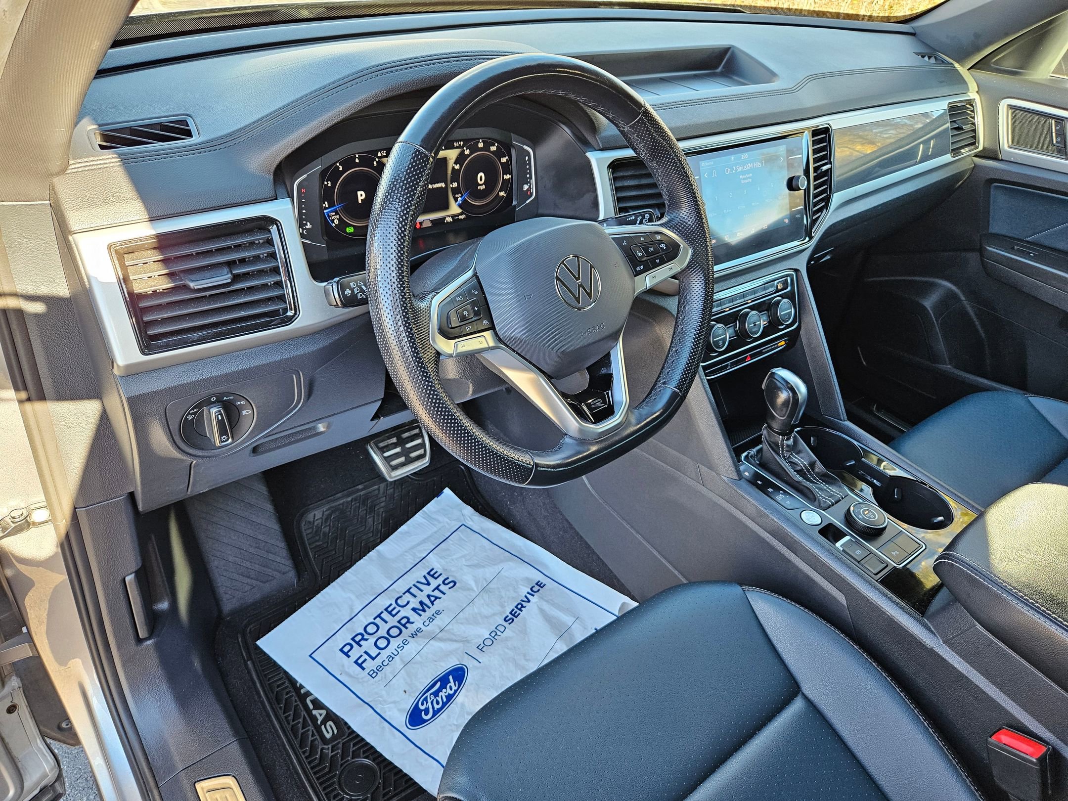 Used 2023 Volkswagen Atlas Cross Sport SEL image 8