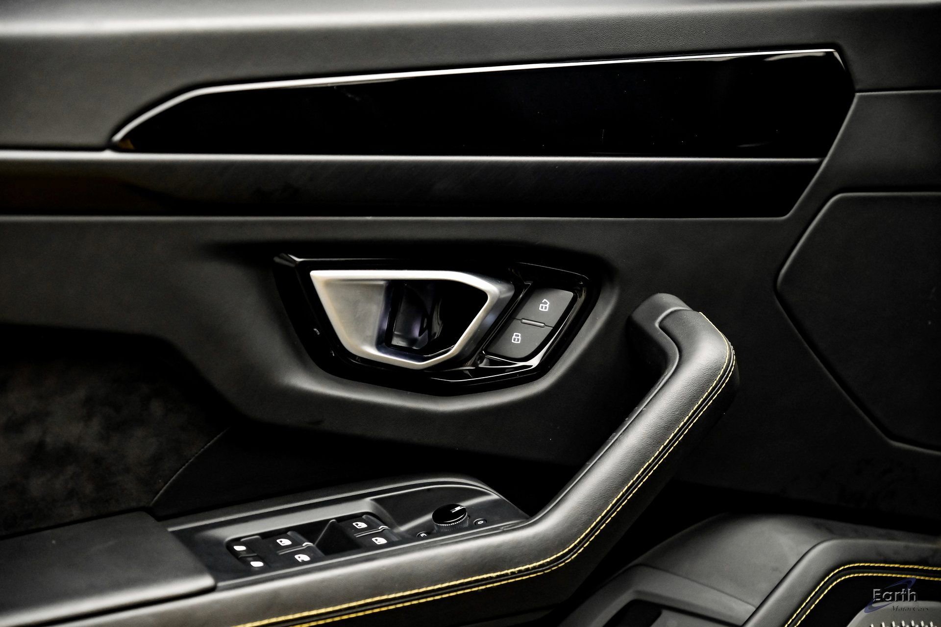 Used 2021 Lamborghini Urus image 95