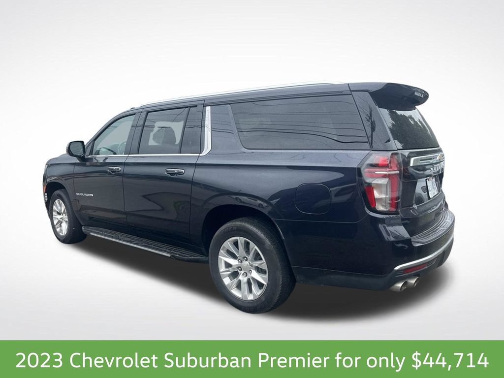 Used 2023 Chevrolet Suburban Premier AWD/4WD image 3