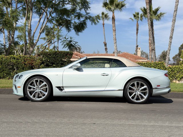 Used 2022 Bentley Continental GT Mulliner image 3