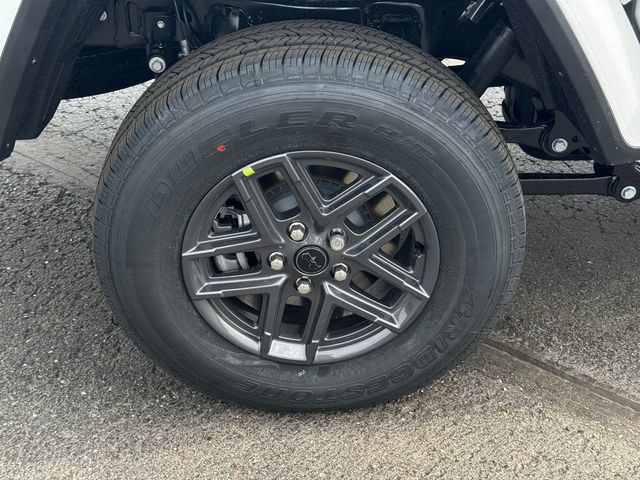 New 2026 Jeep Gladiator Sport AWD/4WD image 12