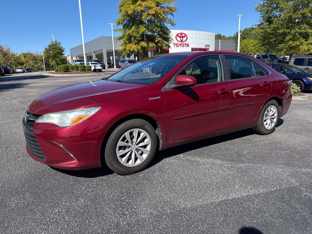 Used 2016 Toyota Camry LE FWD image 2