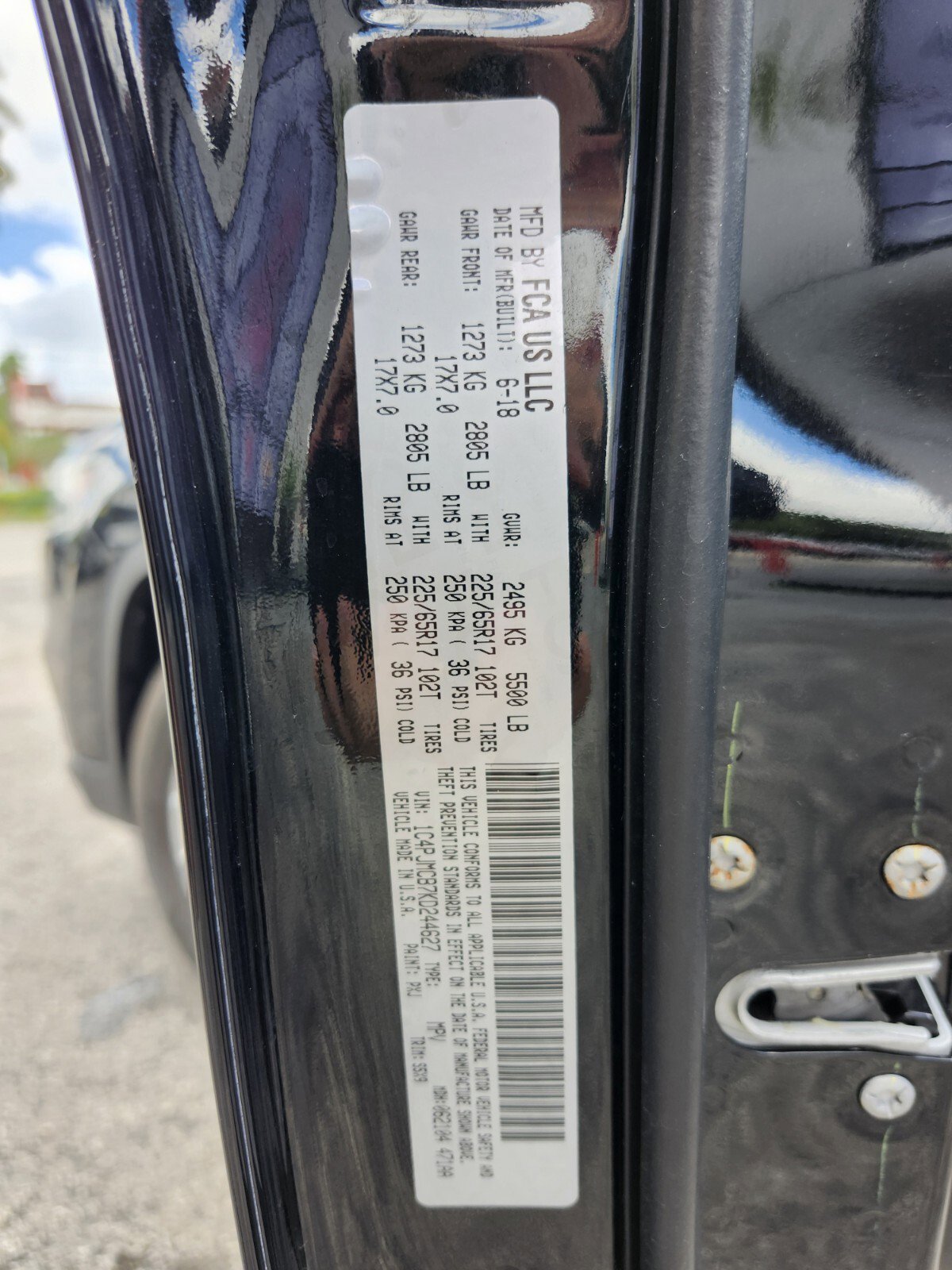 Used 2019 Jeep Cherokee Latitude w/ Popular Appearance Group image 18