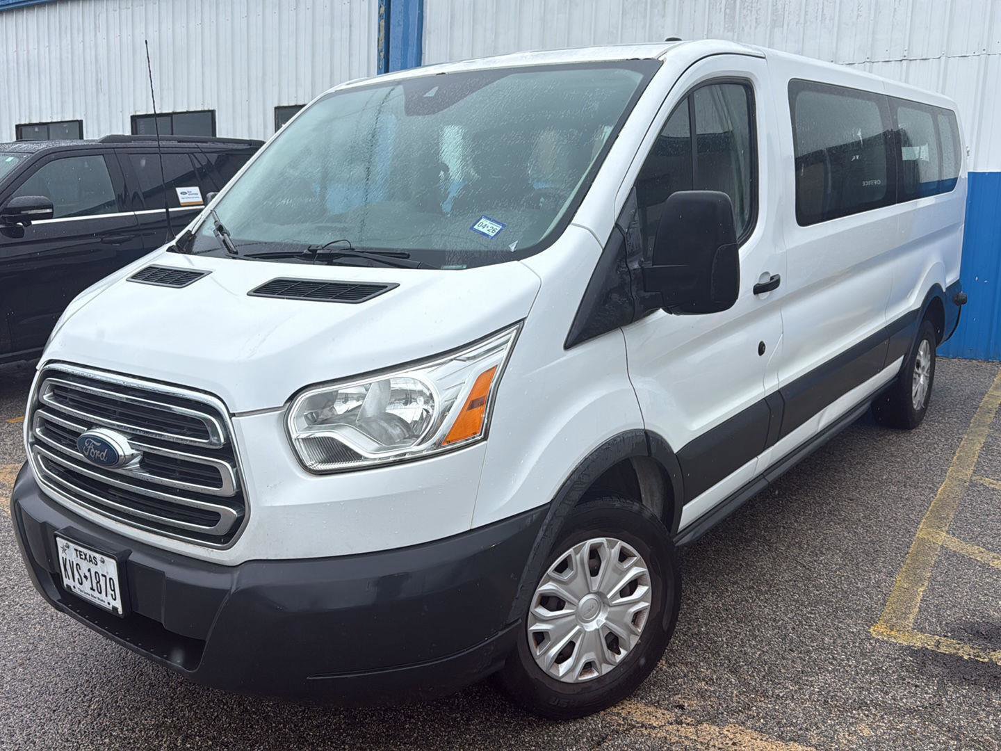 Used 2017 Ford Transit 350 XLT RWD image 2