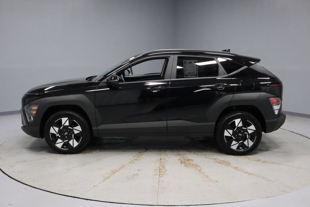 Certified 2025 Hyundai Kona SEL AWD/4WD image 11