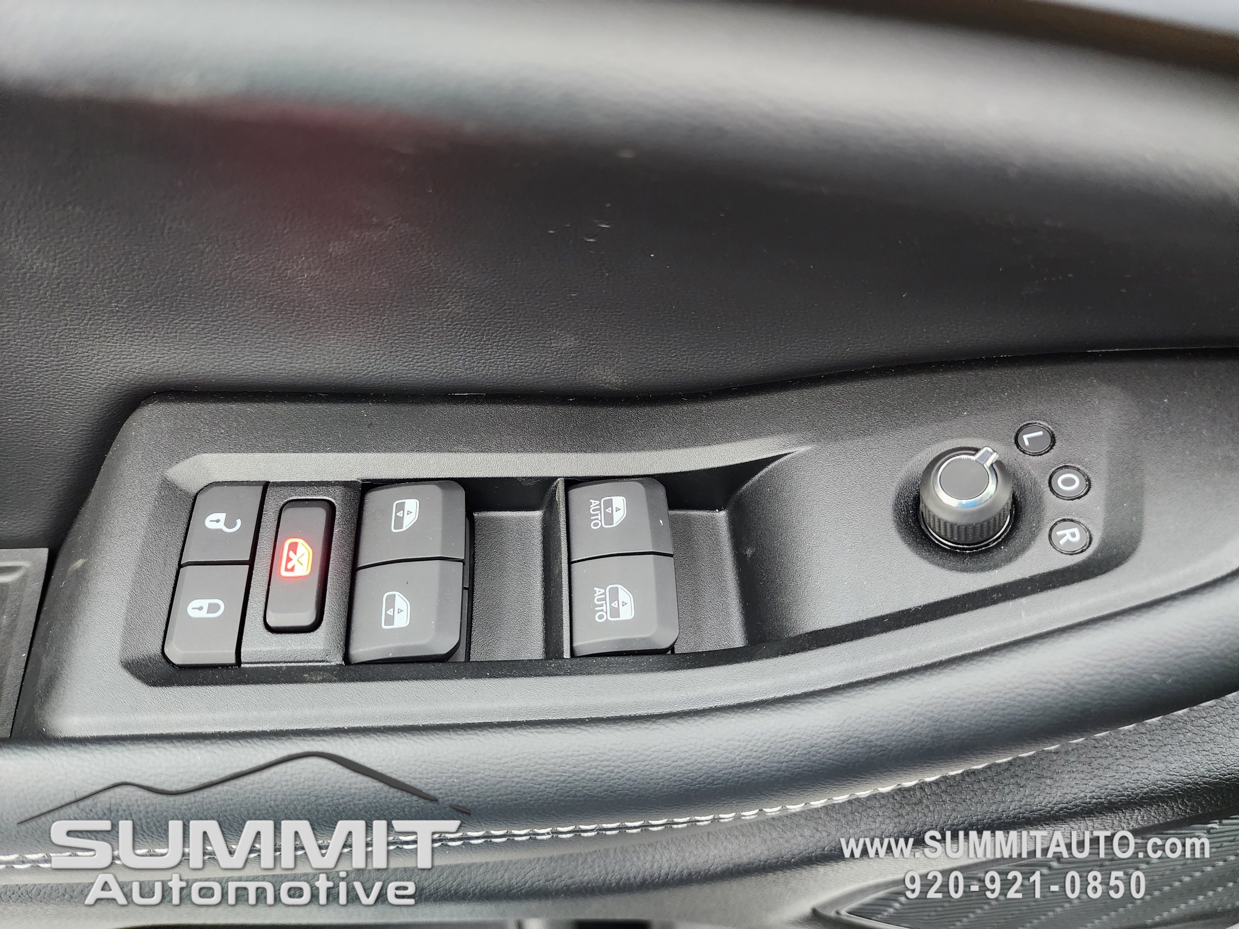 New 2025 Jeep Grand Cherokee Limited w/ Black Appearance Package image 41