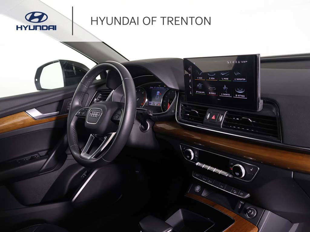 Used 2023 Audi Q5 2.0T Premium w/ Convenience Package AWD/4WD image 34