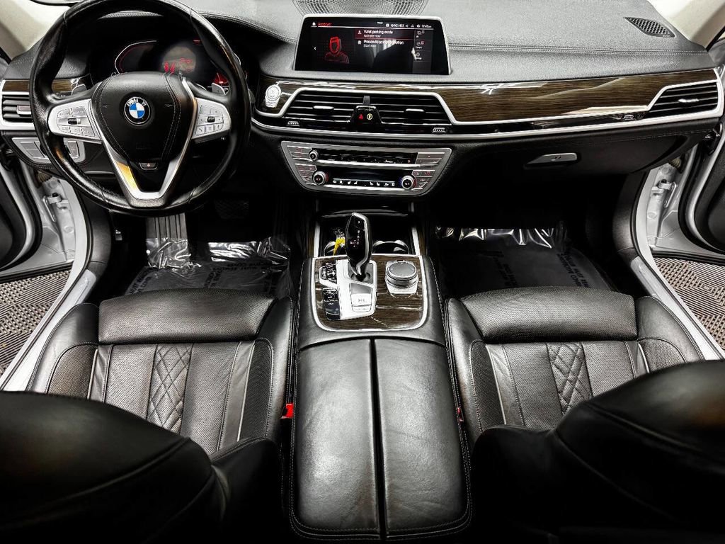 Used 2020 BMW 740i image 40