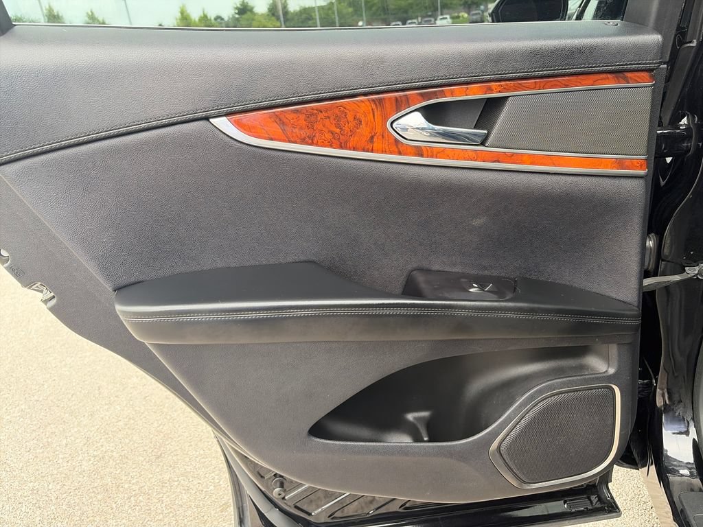 Used 2017 Lincoln MKX Reserve AWD/4WD image 24