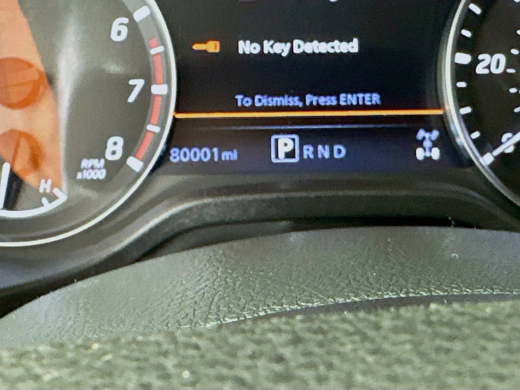 Used 2021 Nissan Titan SV w/ SV Convenience Package image 12