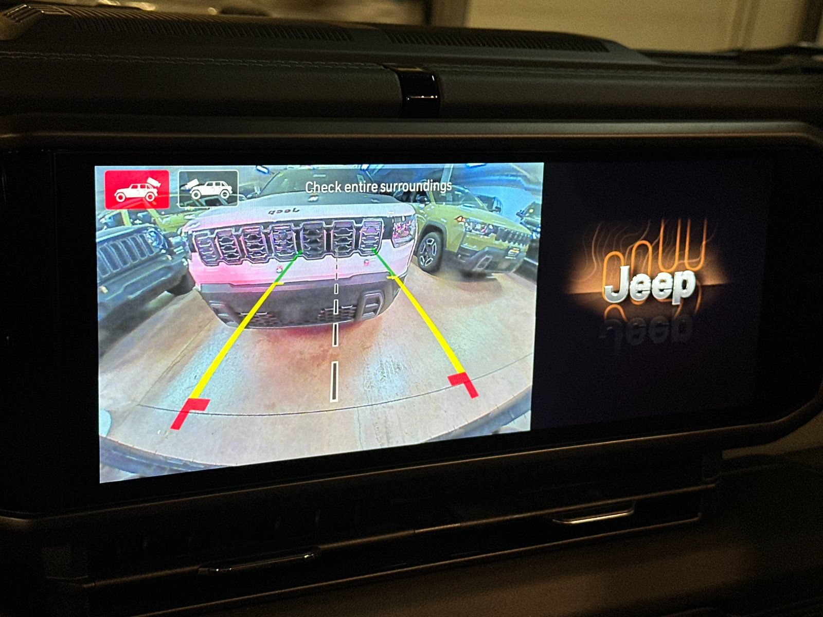 Used 2024 Jeep Wrangler Unlimited Sahara w/ Technology Group AWD/4WD image 19