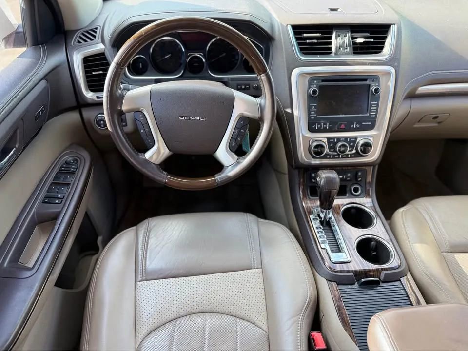 Used 2014 GMC Acadia Denali image 11