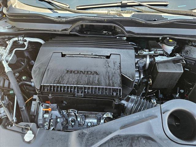 Used 2025 Honda Pilot Sport image 21