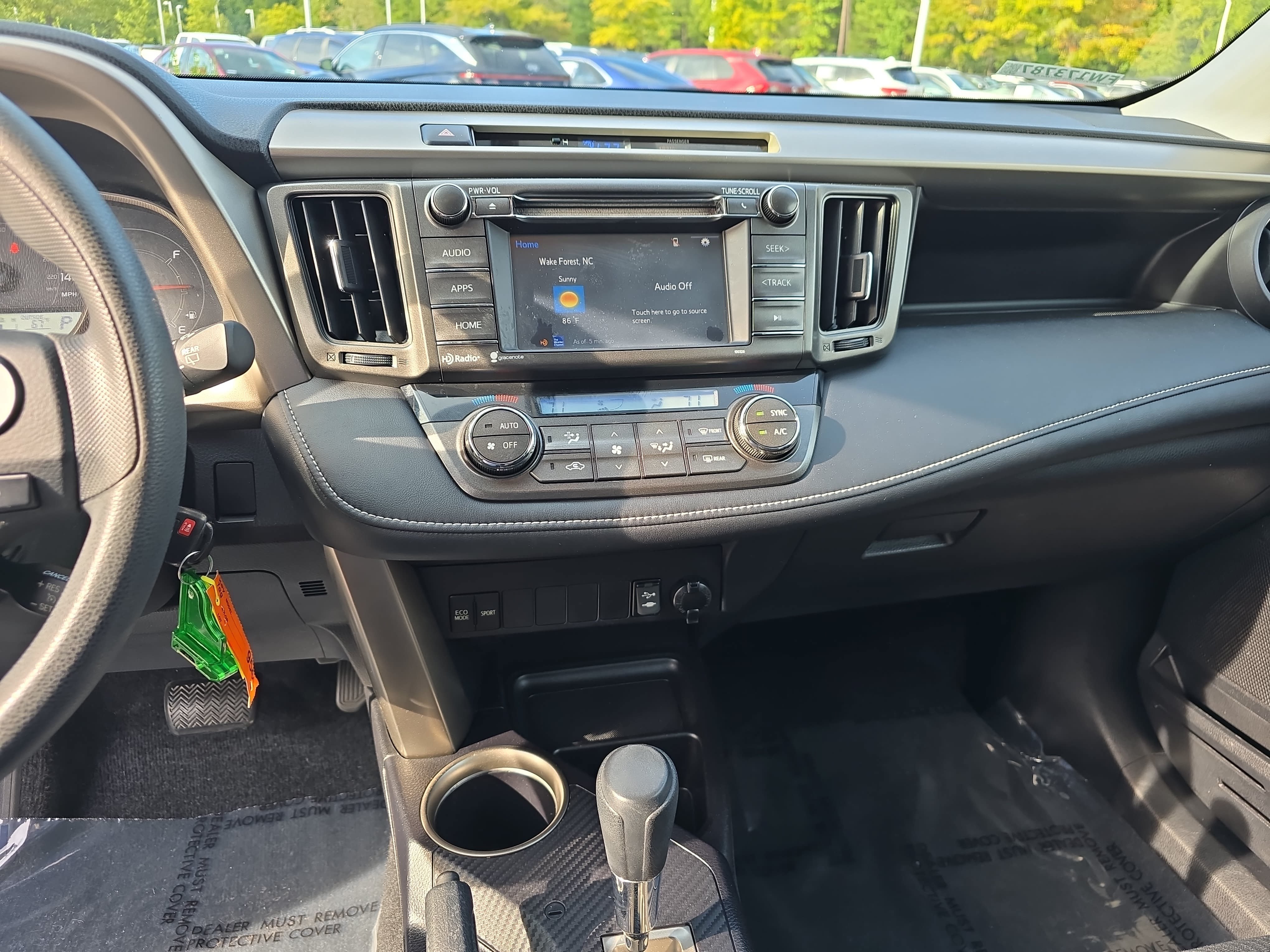 Used 2015 Toyota RAV4 XLE FWD image 20