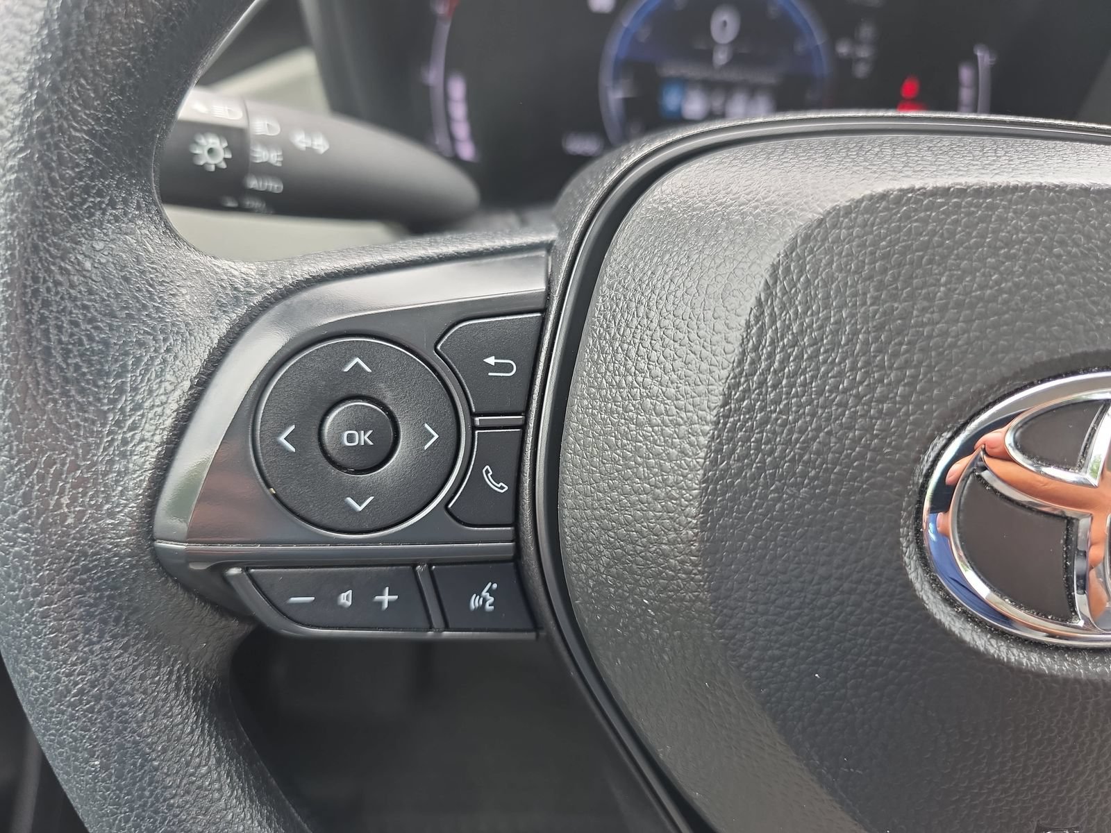 Used 2026 Toyota Corolla LE FWD image 16