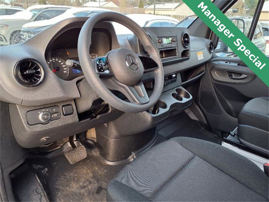 Used 2023 Mercedes-Benz Sprinter 3500 image 18
