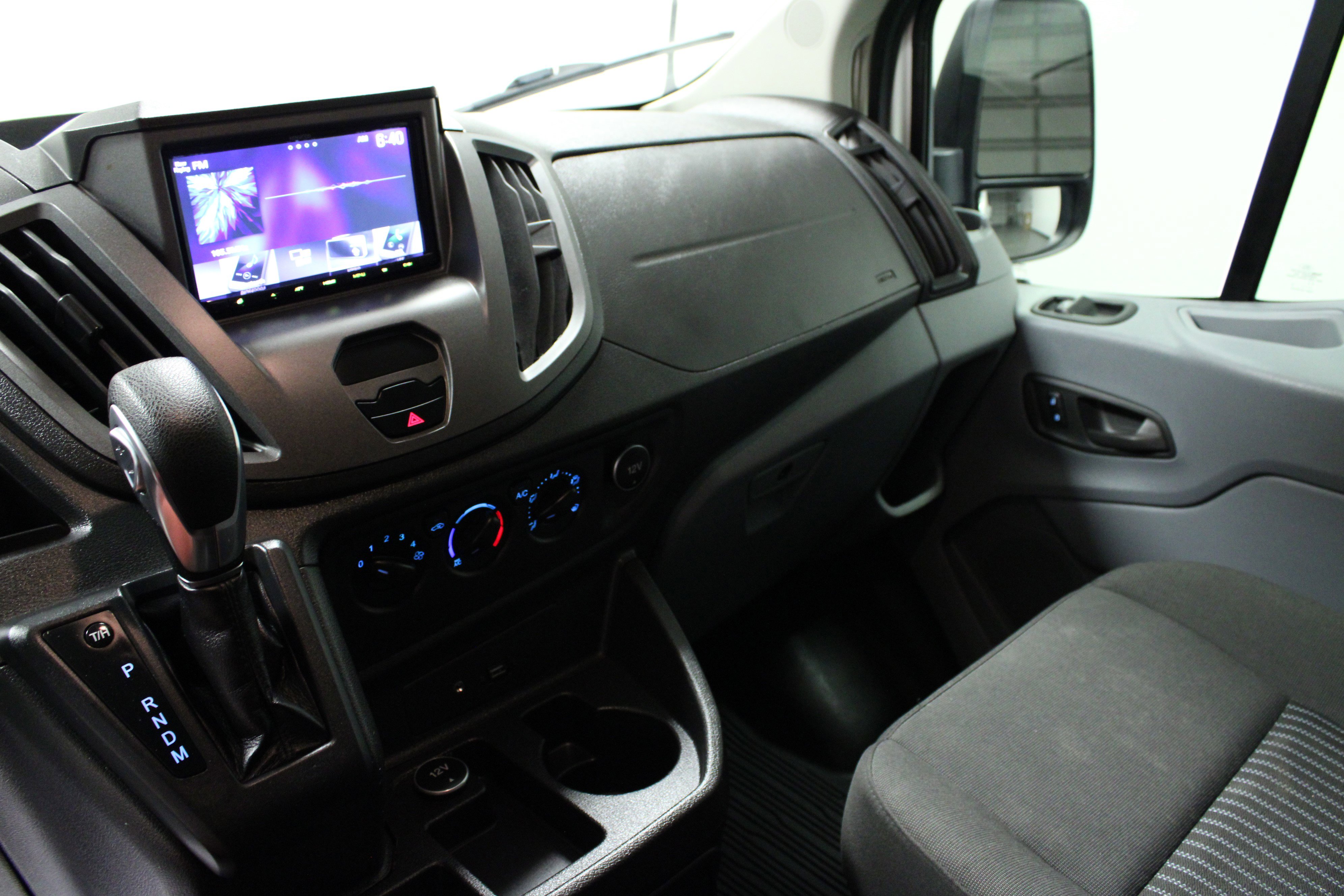 Used 2018 Ford Transit 150 XLT image 18