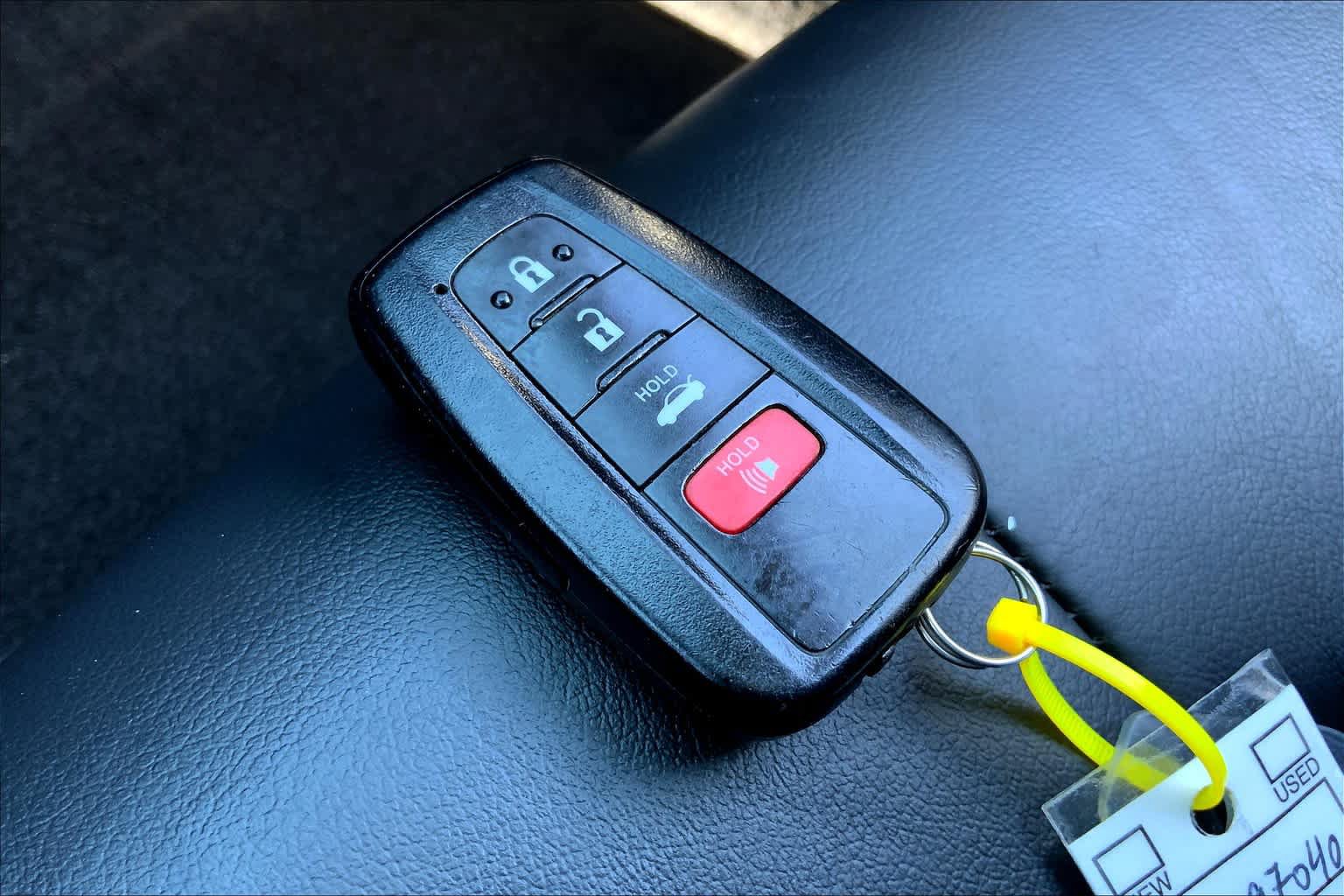 Used 2019 Toyota Camry XSE FWD image 15