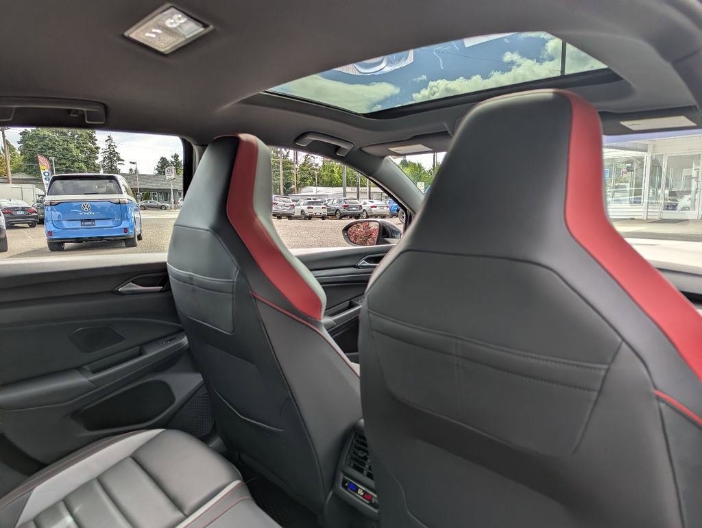 Used 2022 Volkswagen GTI Autobahn FWD image 35