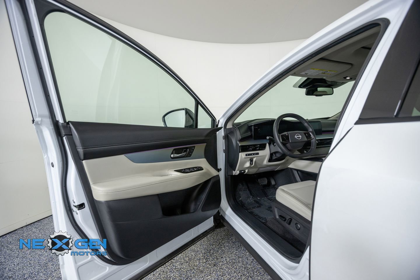 Used 2025 Nissan Murano SL AWD/4WD image 9