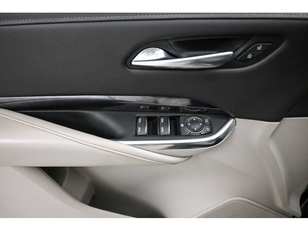 Used 2020 Cadillac XT4 Luxury w/ Cold Weather Package AWD/4WD image 10