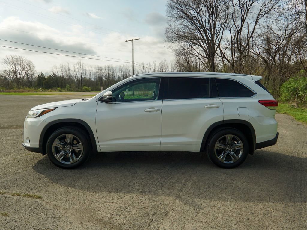 Used 2018 Toyota Highlander Limited Platinum image 5