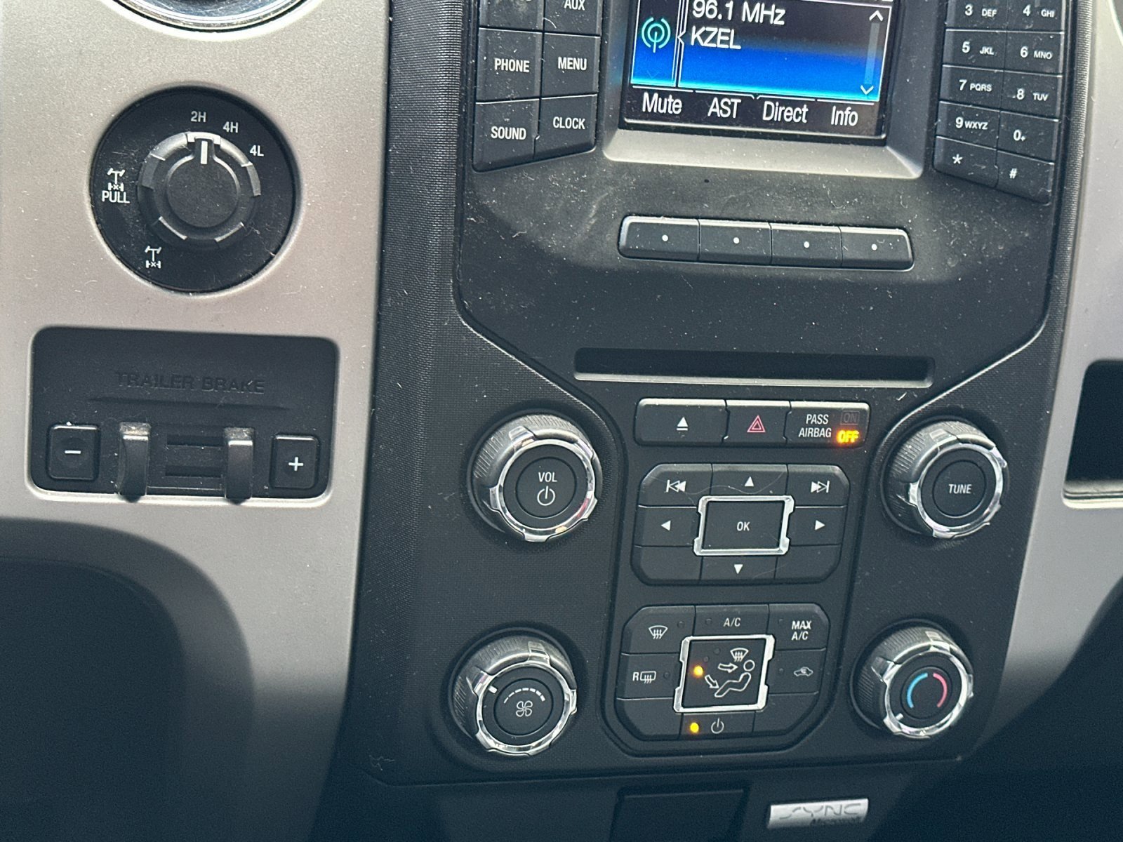 Used 2013 Ford F150 XLT w/ Luxury Equipment Group image 19