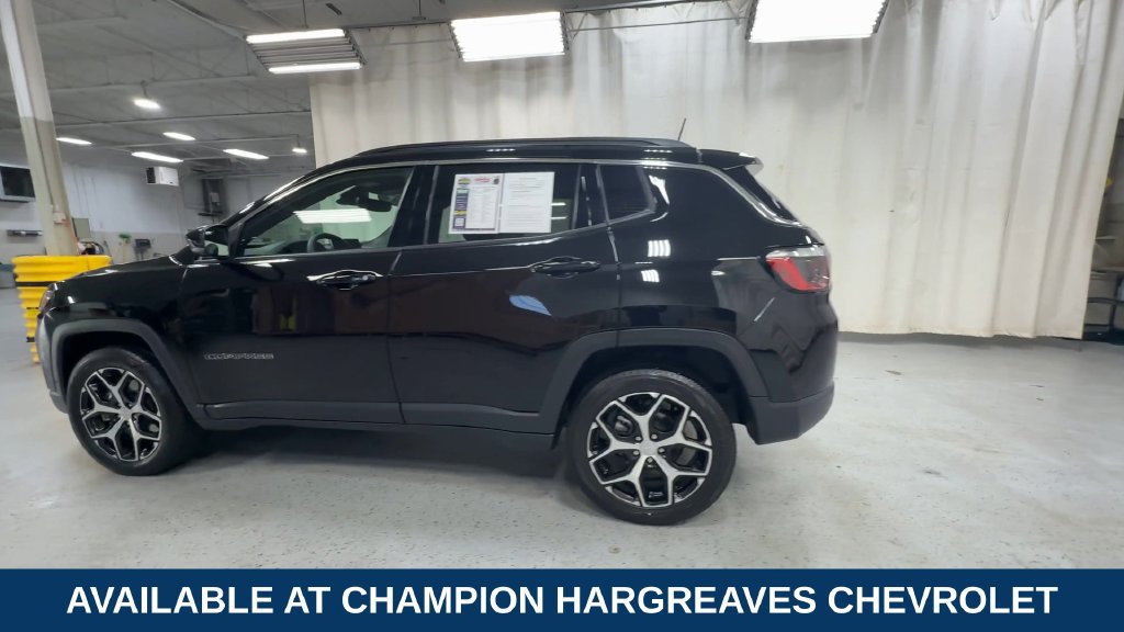 Used 2024 Jeep Compass Limited AWD/4WD image 7