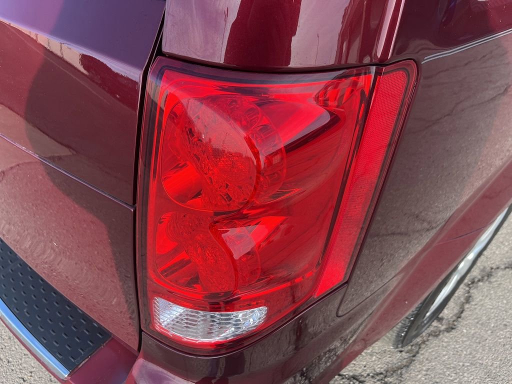 Used 2018 Dodge Grand Caravan SE image 45