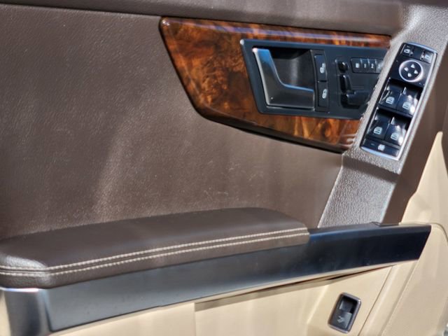 Used 2015 Mercedes-Benz GLK 350 4MATIC image 9