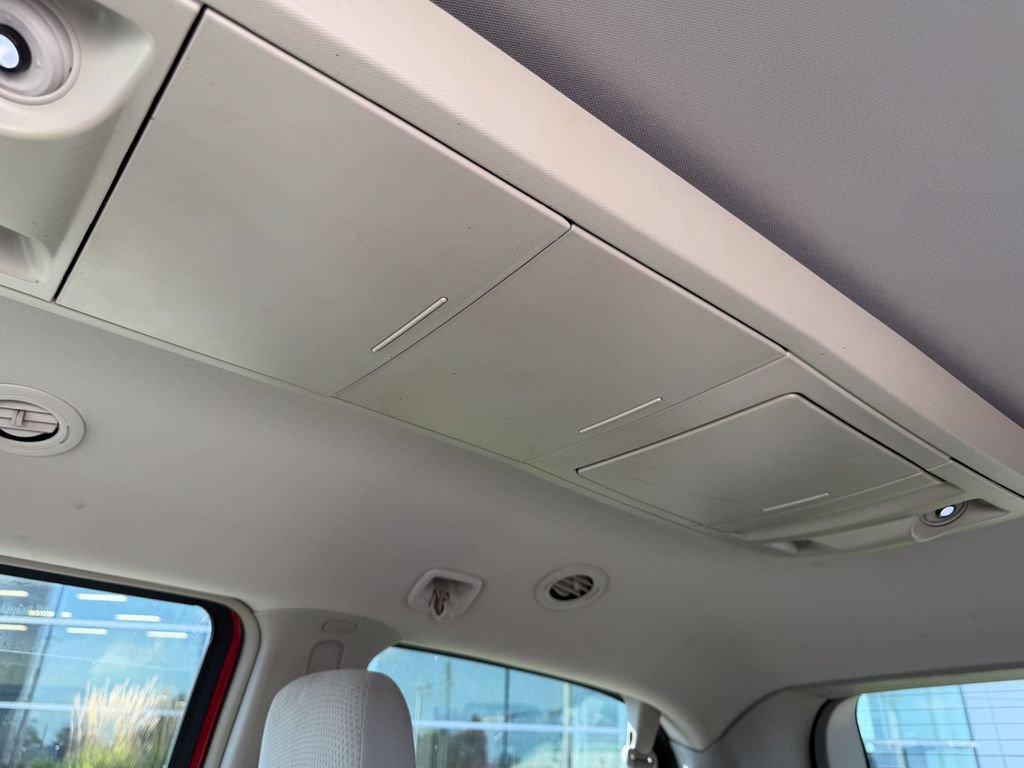Used 2013 Dodge Grand Caravan Crew FWD image 34